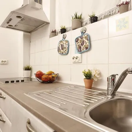 1 Bdrm Apartment In City Center Bucarest Extérieur photo